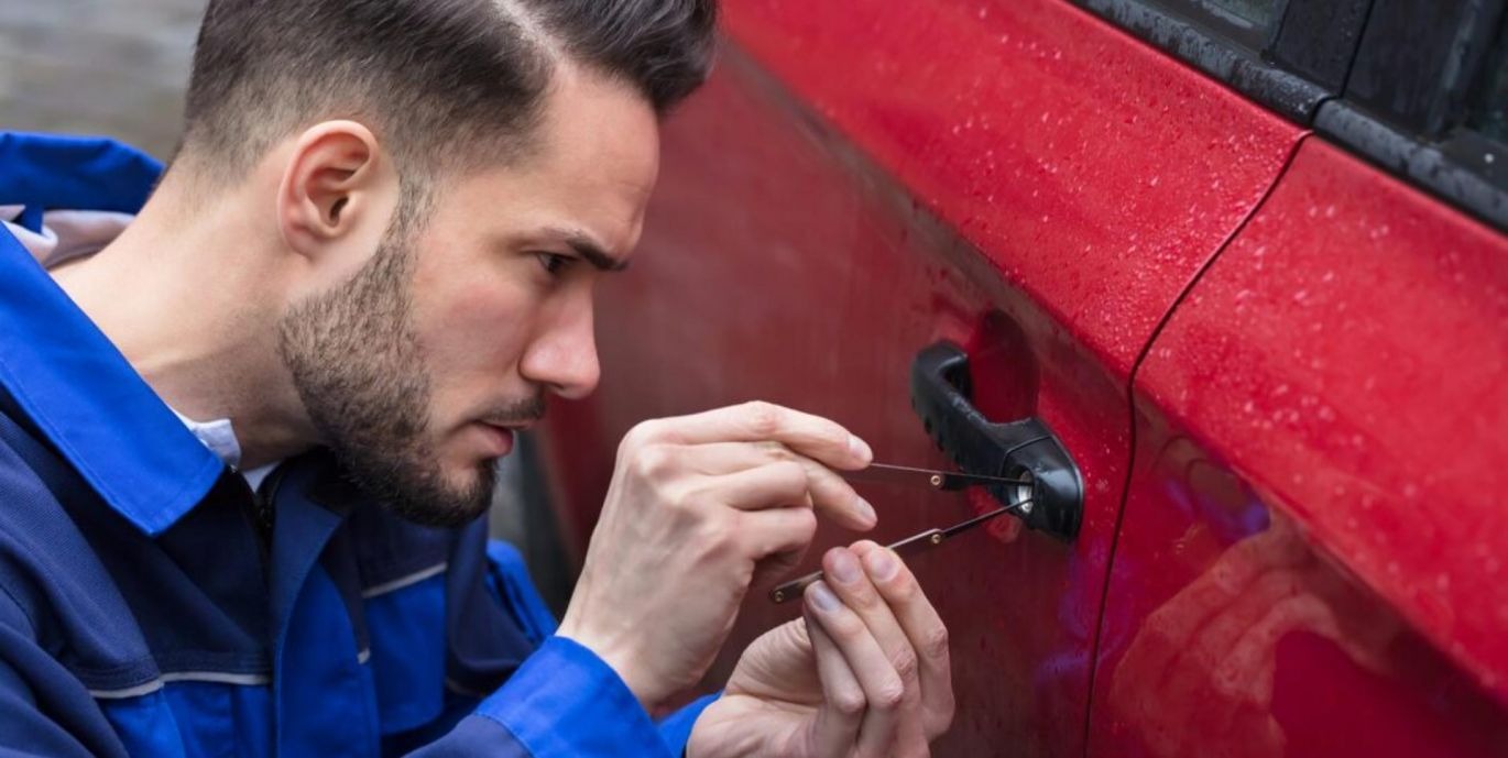 Why Choose mobile auto locksmith specialists for On-Site Key Solutions